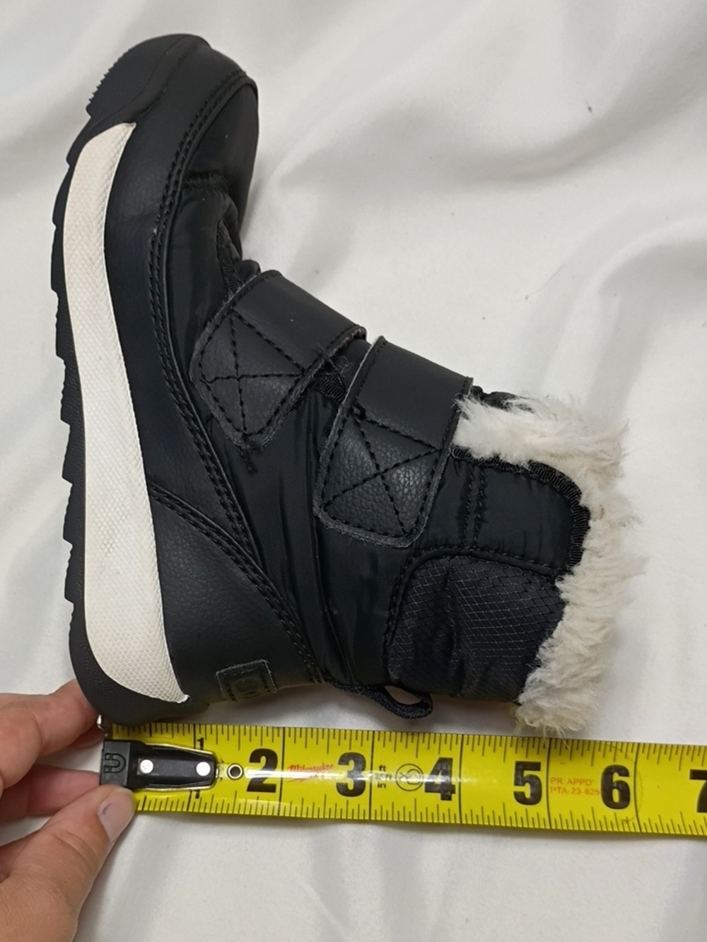 EUC Sorel Girls Whitney II Strap Snowboots Black And White Size 10 Waterproof - Picture 8 of 11